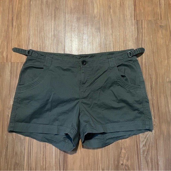 Athleta Pants - Shorts